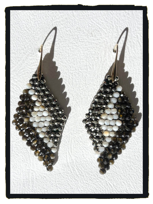 Pendientes FLAMINGO obsidiana, nácar y pirita