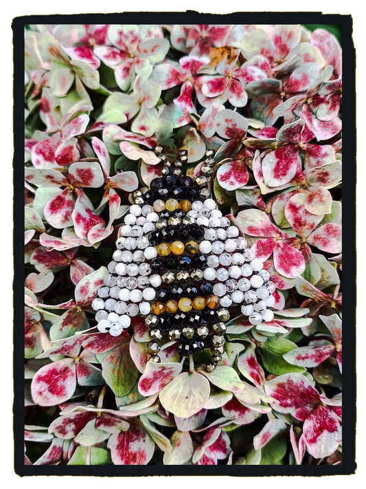 Broche BEE ópalo, obsidiana y pirita