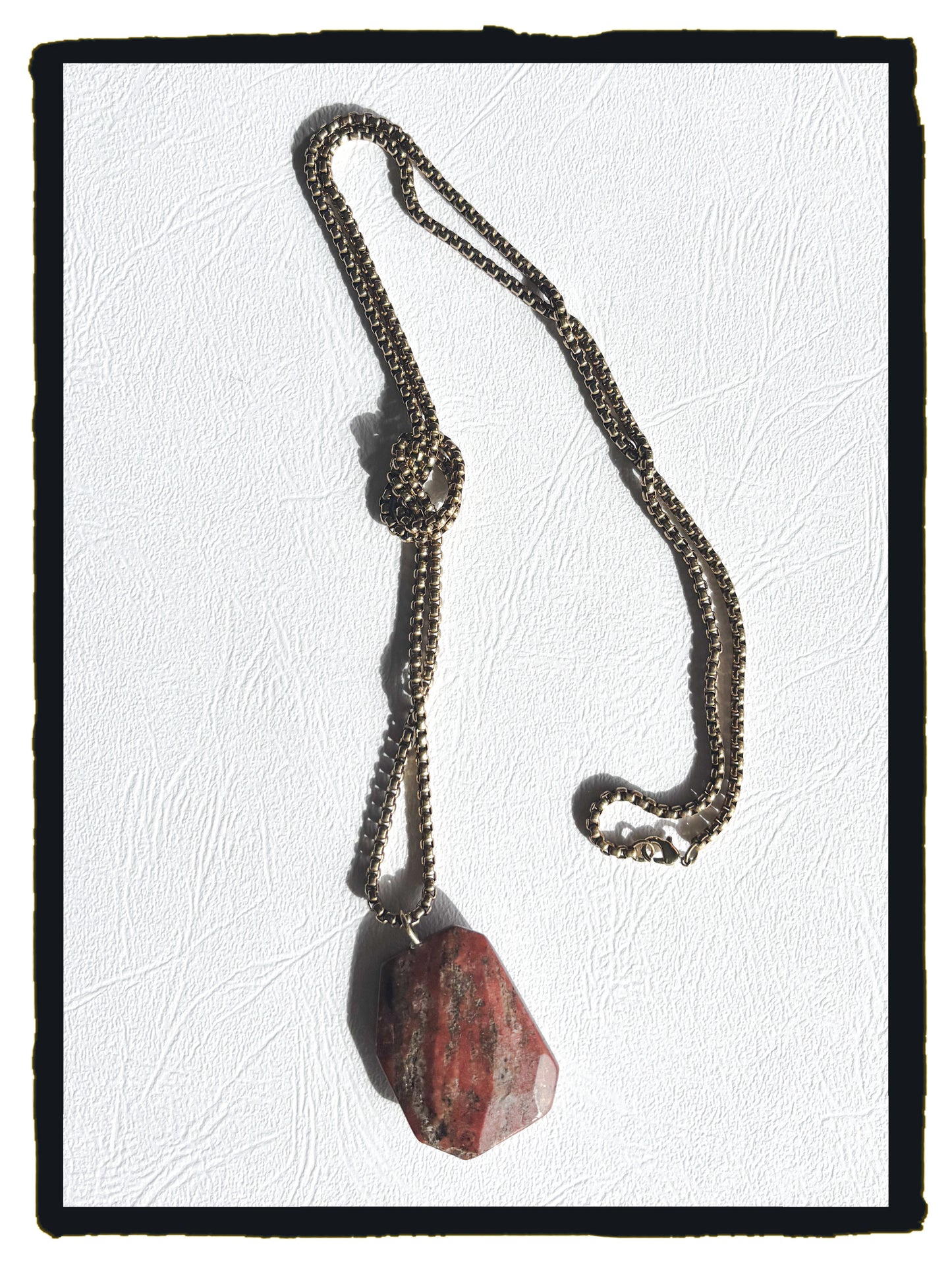 Collar GRAND CAILLOU jaspe rojo.