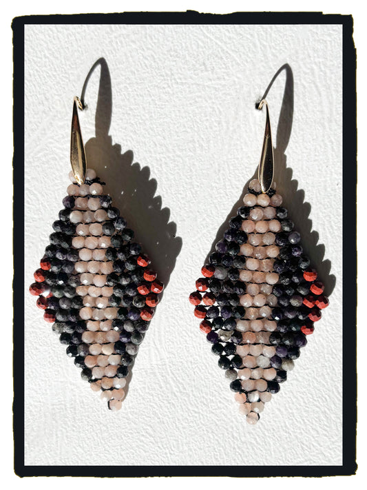 Pendientes WILD SNAKE piedra sol, jaspe rojo y charoita